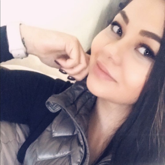 Meet your Posher, Luisa - Picture 2 of 2